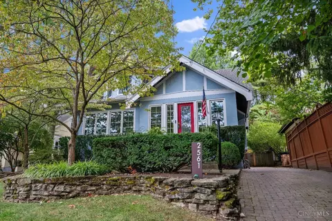 2561 Villa Ln, Cincinnati, OH 45208