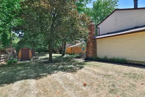 Exterior - 4576 Brookview Dr, Batavia, OH 45103 photo 6 of 11