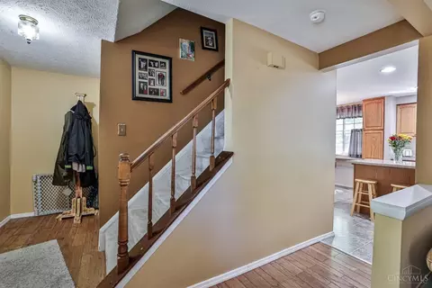 Entry Way - 4576 Brookview Dr, Batavia, OH 45103 photo 2 of 2