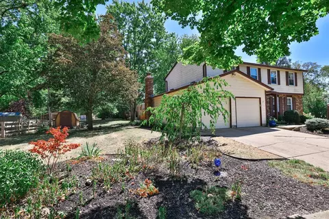 Exterior - 4576 Brookview Dr, Batavia, OH 45103 photo 8 of 11