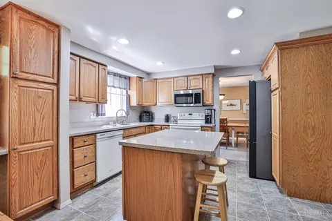 Kitchen - 4576 Brookview Dr, Batavia, OH 45103 photo 1 of 6