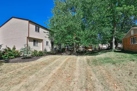 Exterior - 4576 Brookview Dr, Batavia, OH 45103 photo 7 of 11
