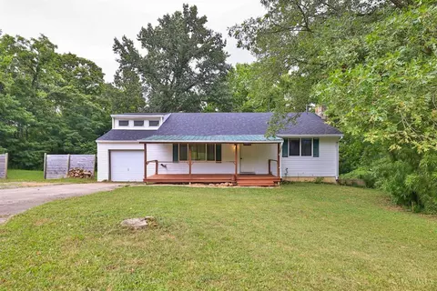 12255 N Shore Dr, Hillsboro, OH 45133