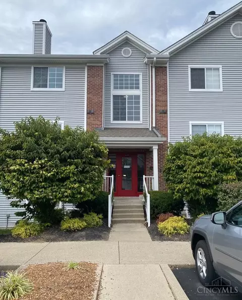 410 Carrington Ln #103, Loveland, OH 45140
