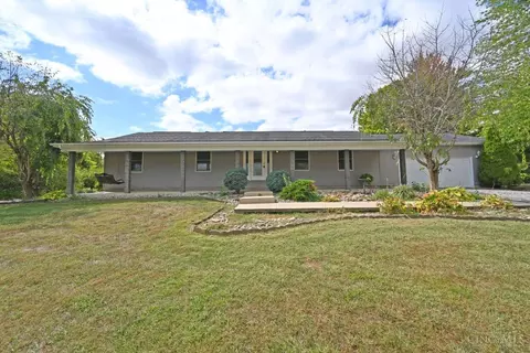 836 Krupp Dr, Fayetteville, OH 45118