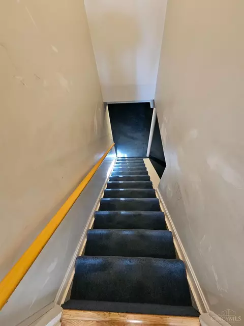 9054 Tag Dr, Cincinnati, OH 45231 photo 14