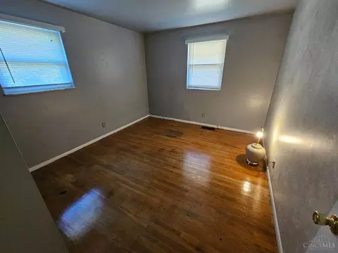 9054 Tag Dr, Cincinnati, OH 45231 photo 13