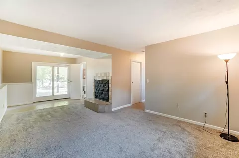 Living - 6578 Knottypine Dr, Cincinnati, OH 45230 photo 5 of 6