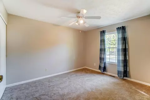 Bedroom - 6578 Knottypine Dr, Cincinnati, OH 45230 photo 3 of 5