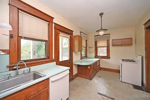 6106 Plainfield Rd, Cincinnati, OH 45213 photo 34