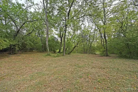 6106 Plainfield Rd, Cincinnati, OH 45213 photo 9