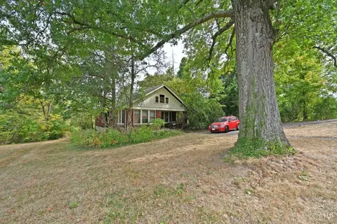6106 Plainfield Rd, Cincinnati, OH 45213 photo 2
