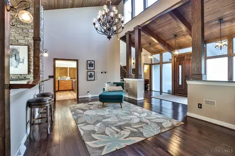 Entry Way - 548 Rollingrock Ln, Cincinnati, OH 45255 photo 1 of 5