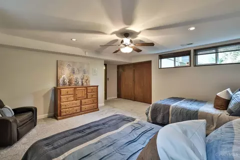 Bedroom - 548 Rollingrock Ln, Cincinnati, OH 45255 photo 7 of 8