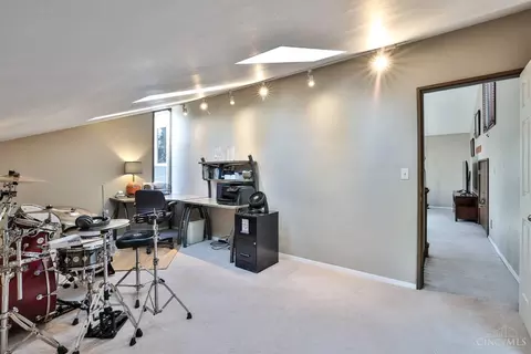 Other - 548 Rollingrock Ln, Cincinnati, OH 45255 photo 5 of 21