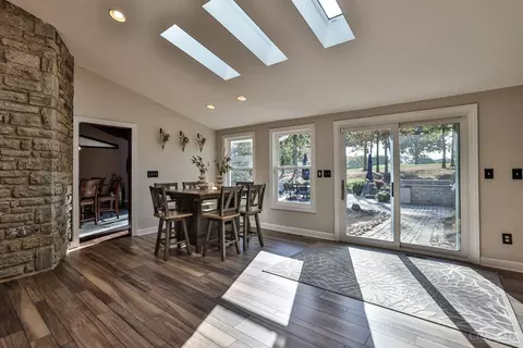 Dining - 548 Rollingrock Ln, Cincinnati, OH 45255 photo 4 of 5