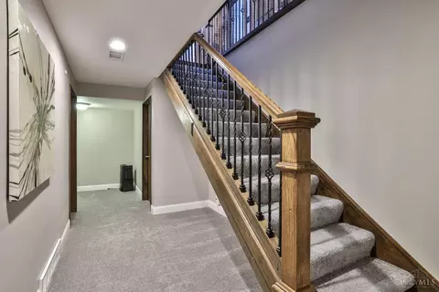 Entry Way - 548 Rollingrock Ln, Cincinnati, OH 45255 photo 4 of 5