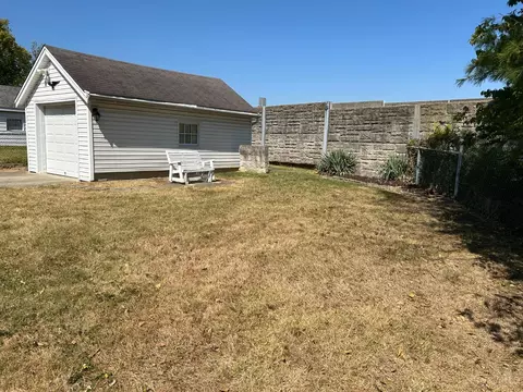 Exterior - 1618 Joseph Ct, Cincinnati, OH 45231 photo 4 of 12