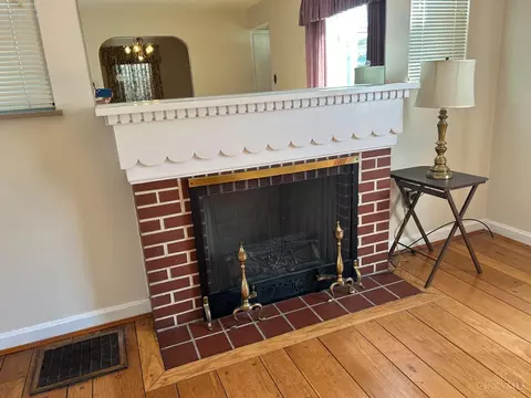 Living - 1618 Joseph Ct, Cincinnati, OH 45231 photo 4 of 7