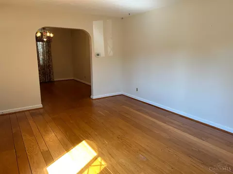 Living - 1618 Joseph Ct, Cincinnati, OH 45231 photo 2 of 7