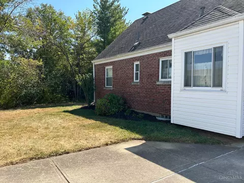 Exterior - 1618 Joseph Ct, Cincinnati, OH 45231 photo 10 of 12