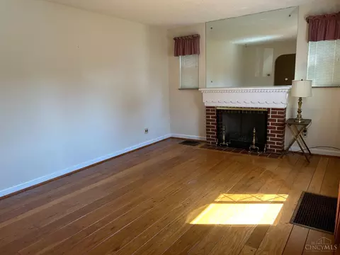 Living - 1618 Joseph Ct, Cincinnati, OH 45231 photo 1 of 7