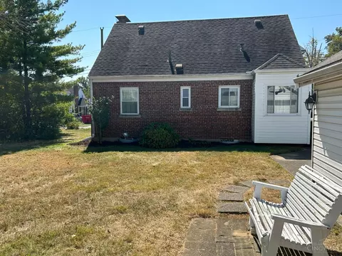 Exterior - 1618 Joseph Ct, Cincinnati, OH 45231 photo 9 of 12