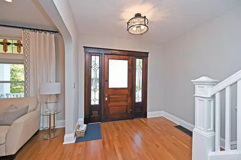 Entry Way - 2727 Atlantic Ave, Cincinnati, OH 45209 photo 1 of 4