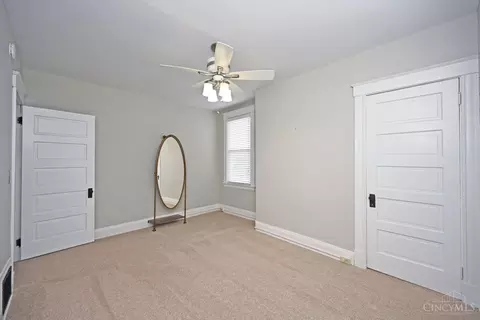 Bedroom - 2727 Atlantic Ave, Cincinnati, OH 45209 photo 4 of 8