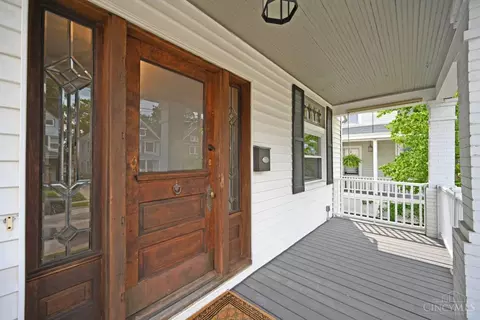 Exterior - 2727 Atlantic Ave, Cincinnati, OH 45209 photo 5 of 9