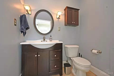 Bath - 2727 Atlantic Ave, Cincinnati, OH 45209 photo 1 of 3