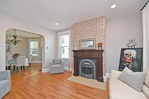Living - 2727 Atlantic Ave, Cincinnati, OH 45209 photo 1 of 3