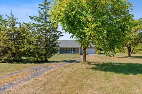 7127 State Rd, Somerville, OH 45064