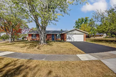 6543 Larcomb Dr, Huber Heights, OH 45424