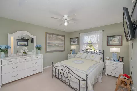 Bedroom - 477 Mcintosh Dr, Cincinnati, OH 45255 photo 4 of 7