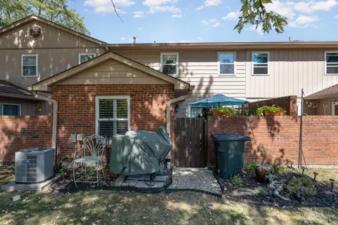 Exterior - 477 Mcintosh Dr, Cincinnati, OH 45255 photo 3 of 4
