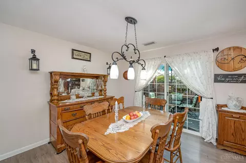 Dining - 477 Mcintosh Dr, Cincinnati, OH 45255 photo 2 of 2