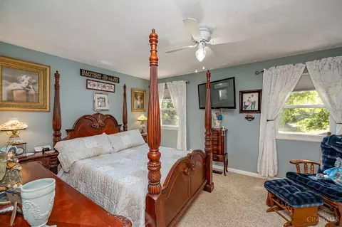 Bedroom - 477 Mcintosh Dr, Cincinnati, OH 45255 photo 1 of 7