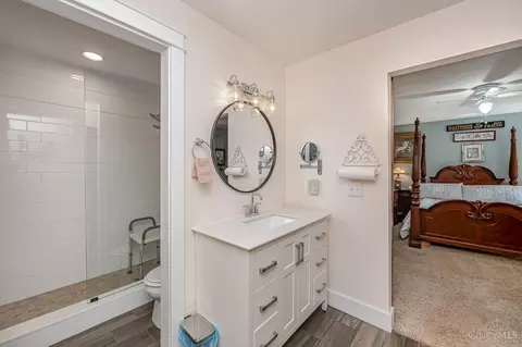 Bath - 477 Mcintosh Dr, Cincinnati, OH 45255 photo 1 of 2