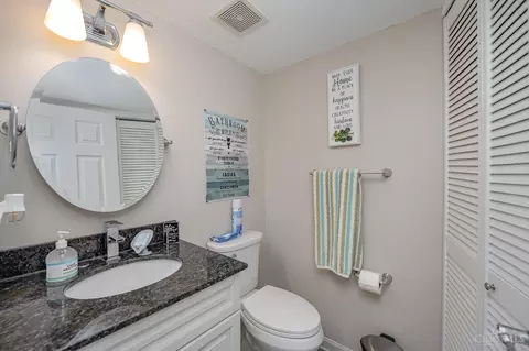 Bath - 477 Mcintosh Dr, Cincinnati, OH 45255 photo 2 of 2