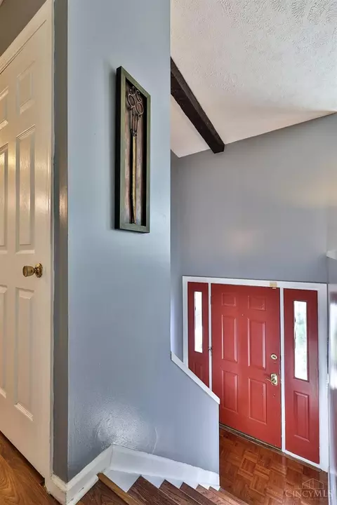 Entry Way - 11981 Blackhawk Cir, Cincinnati, OH 45240 photo 1 of 1