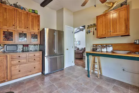 Kitchen - 11981 Blackhawk Cir, Cincinnati, OH 45240 photo 5 of 5