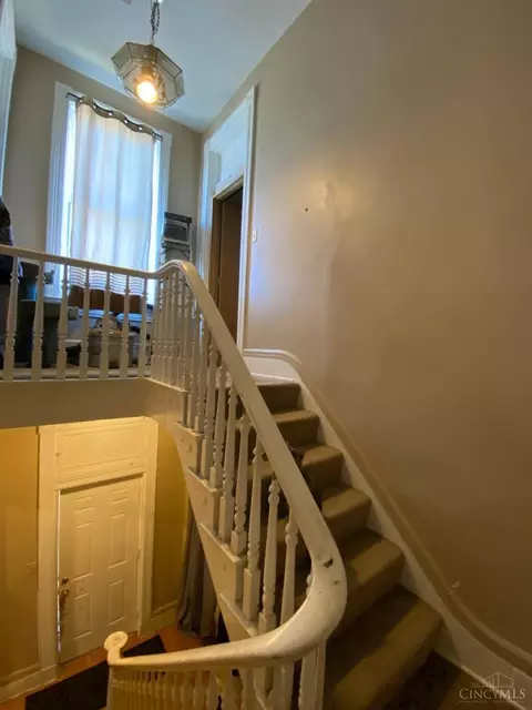 Entry Way - 258 Strader Ave, Cincinnati, OH 45226 photo 3 of 3