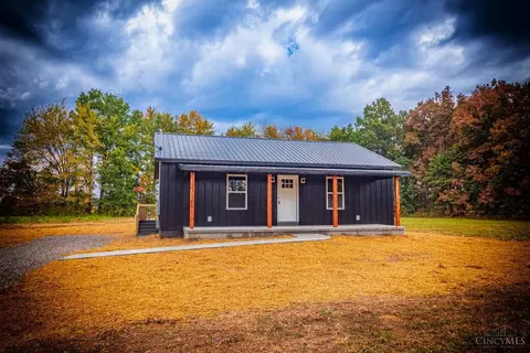 456 Fourth St, Seaman, OH 45679