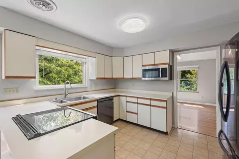 Kitchen - 9005 Decima St, Blue Ash, OH 45242 photo 1 of 2