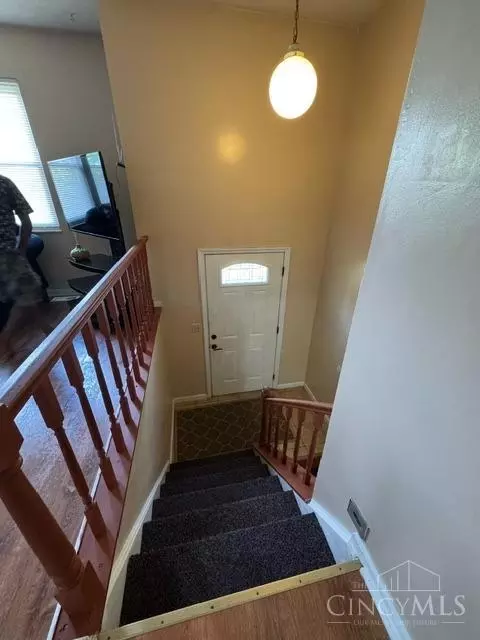 Entry Way - 1589 Forester Dr, Cincinnati, OH 45240 photo 3 of 5