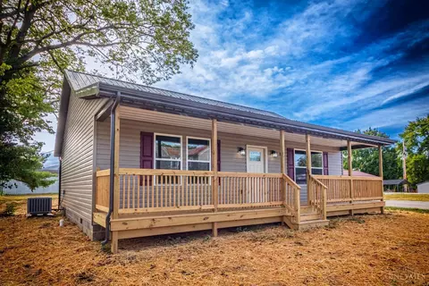 50 Main St, Peebles, OH 45660