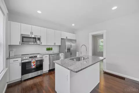 Kitchen - 1415 Cedar Ave, Cincinnati, OH 45224 photo 1 of 1