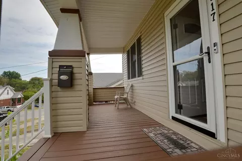 Exterior - 4717 Highridge Ave, Cincinnati, OH 45238 photo 5 of 8