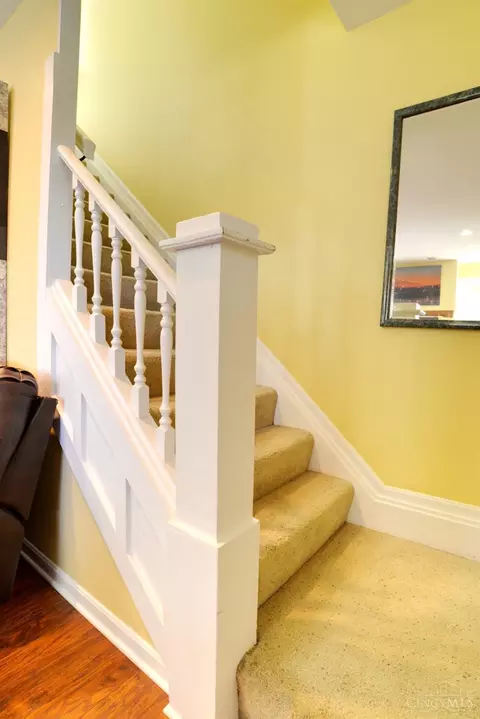 Entry Way - 4717 Highridge Ave, Cincinnati, OH 45238 photo 1 of 2